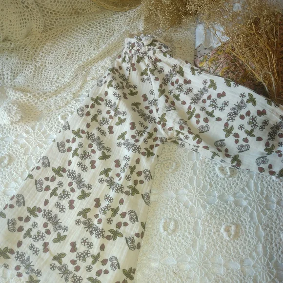 Charming Cream Floral Kids Dress - Picture 5 of 11